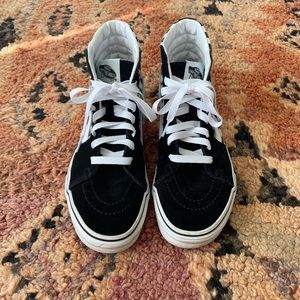 Hightop black checkered vans